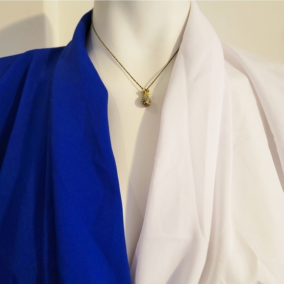 NWOT - Stunning Formal Blouse 👚 - Picture 2 of 6